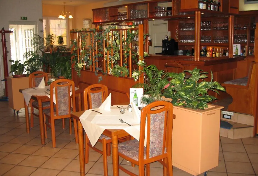 Hotel Alt-Holzhausen-1