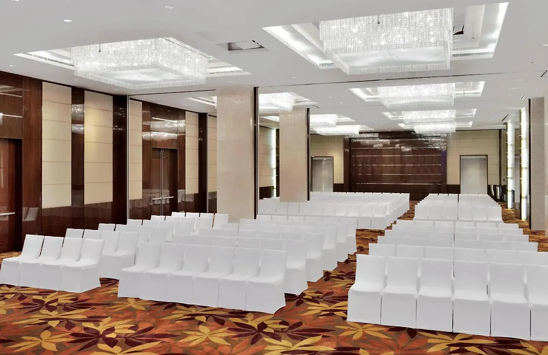 Kochi Marriott Hotel, Lulu International Shopping Mall-1