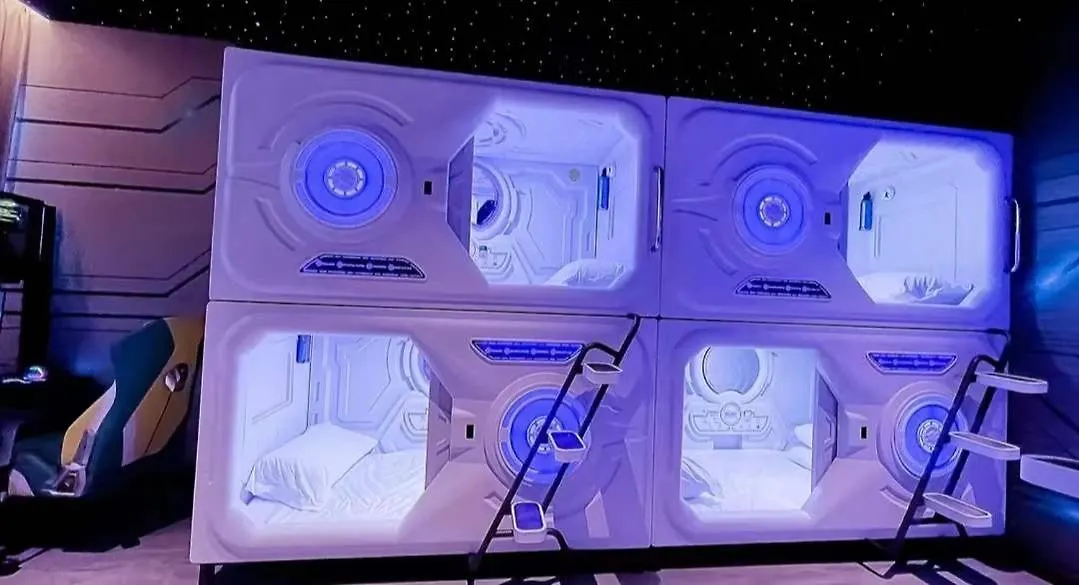 Limin Hostel Capsules-1