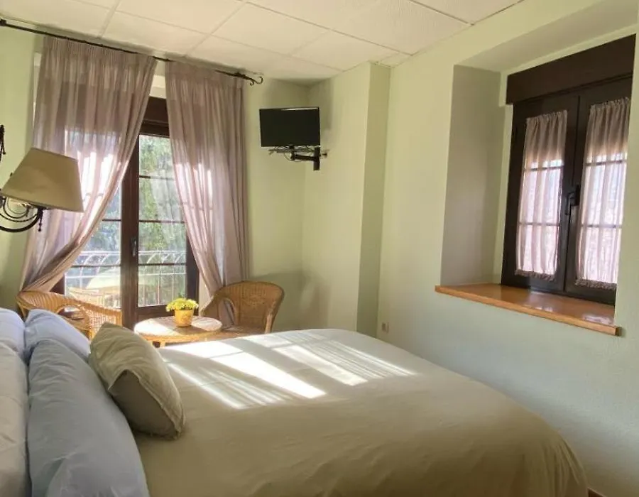 Hostal La Cigüeña-1