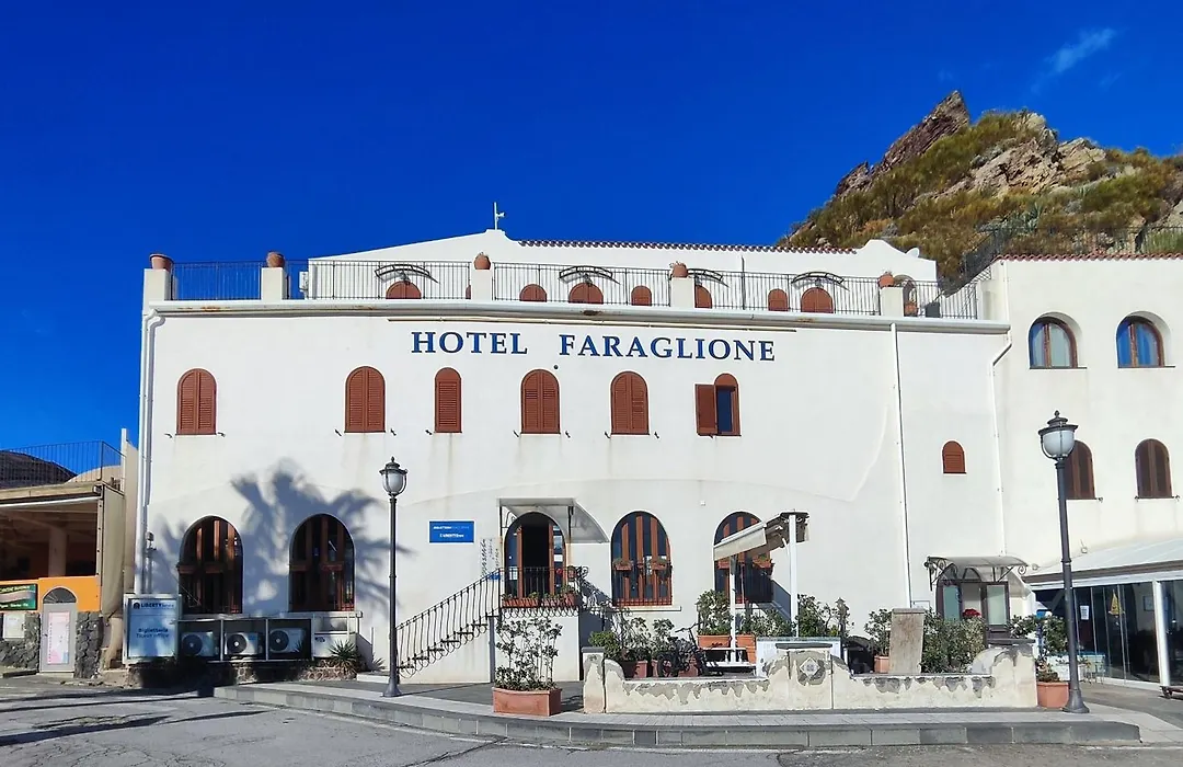 Hotel Faraglione-1