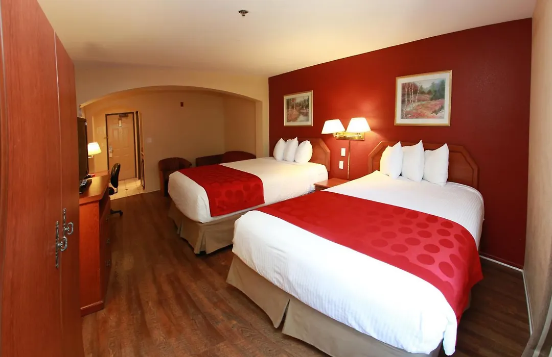 Ramada By Wyndham Fresno Northwest-1