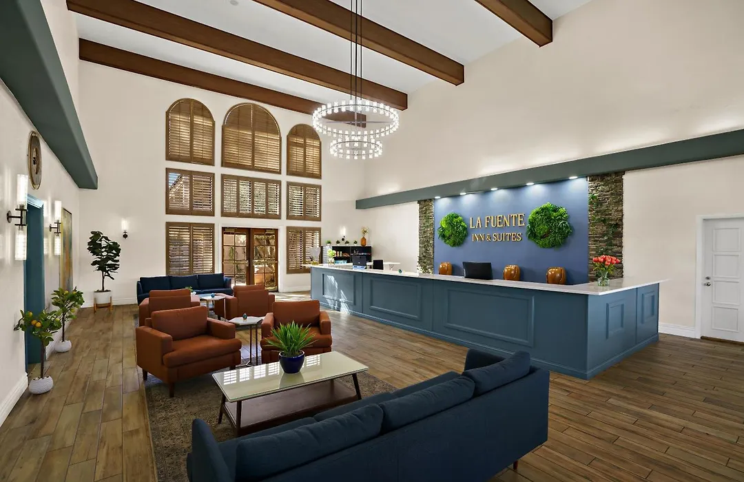 La Fuente Inn & Suites-1
