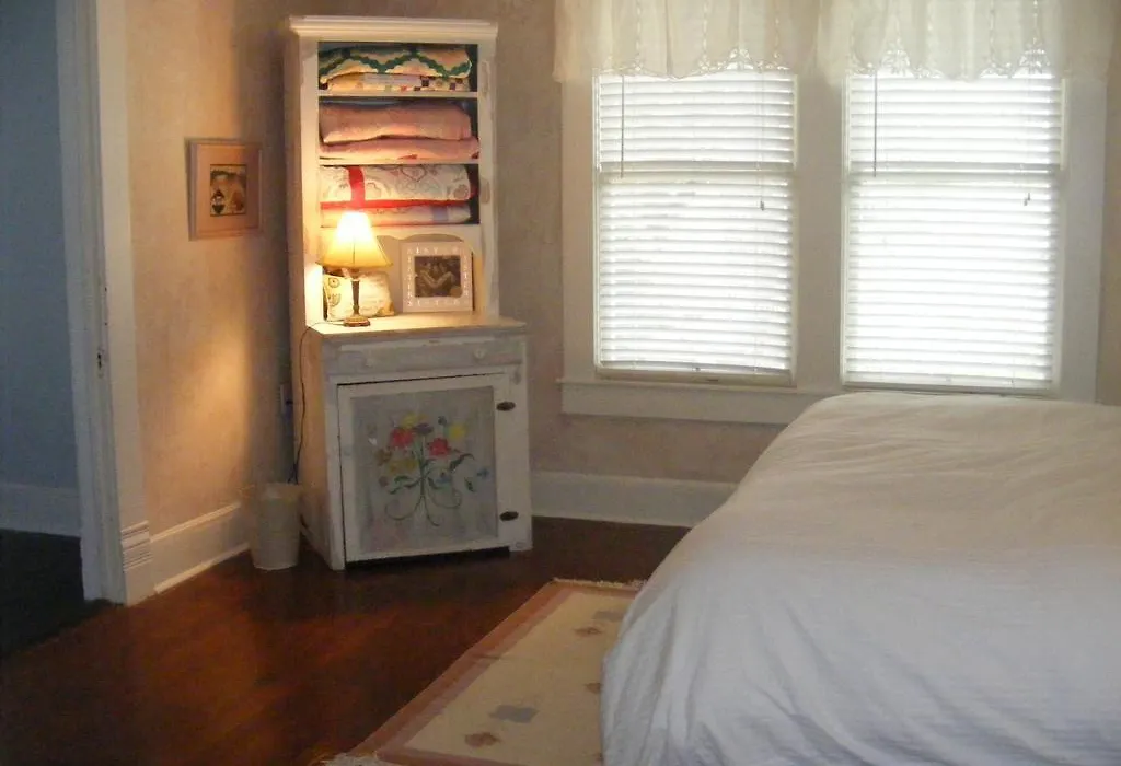 Pricehouseinn-1