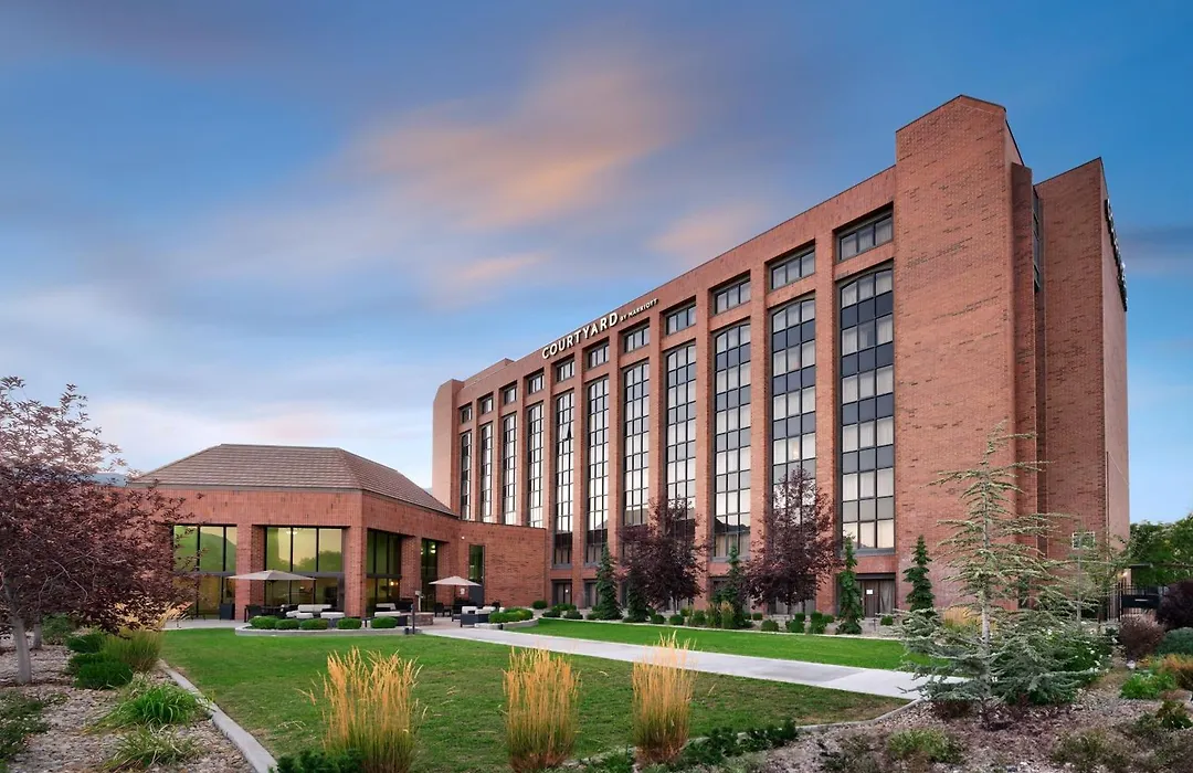 Courtyard By Marriott Ogden-1