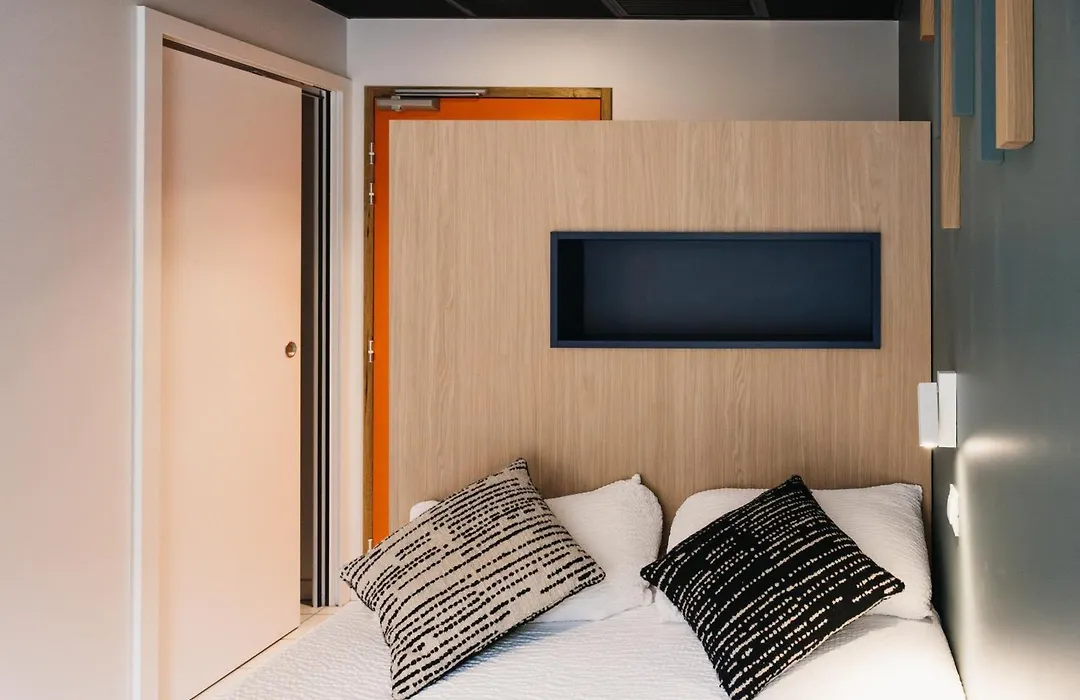 Urban Style Hotel Les Fleurines-1
