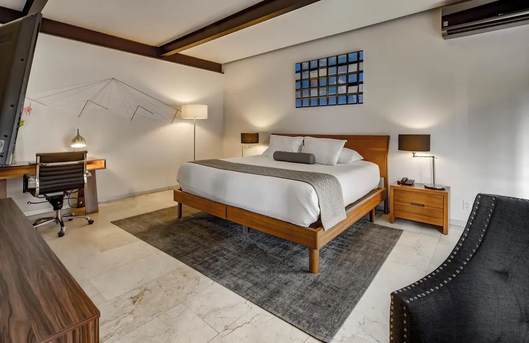 Mx Grand Suites (Adults Only)-1