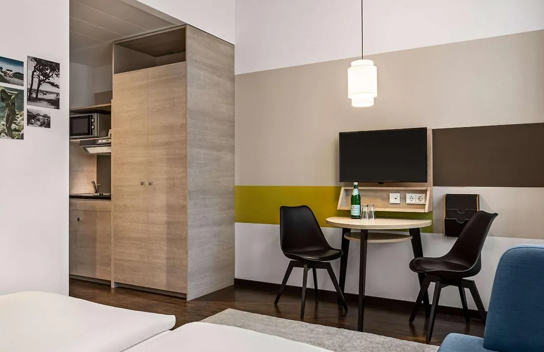 Vienna House Easy By Wyndham Osnabrueck City & Apartments-1