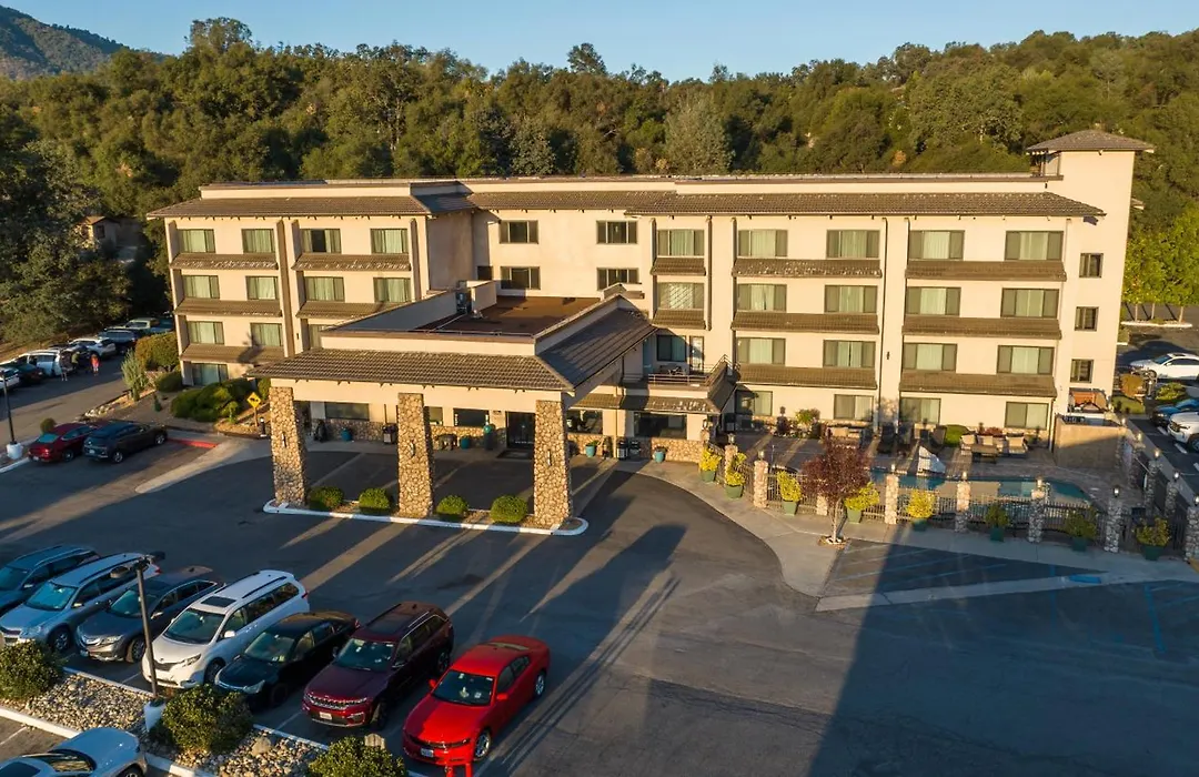 Yosemite Southgate Hotel & Suites-1