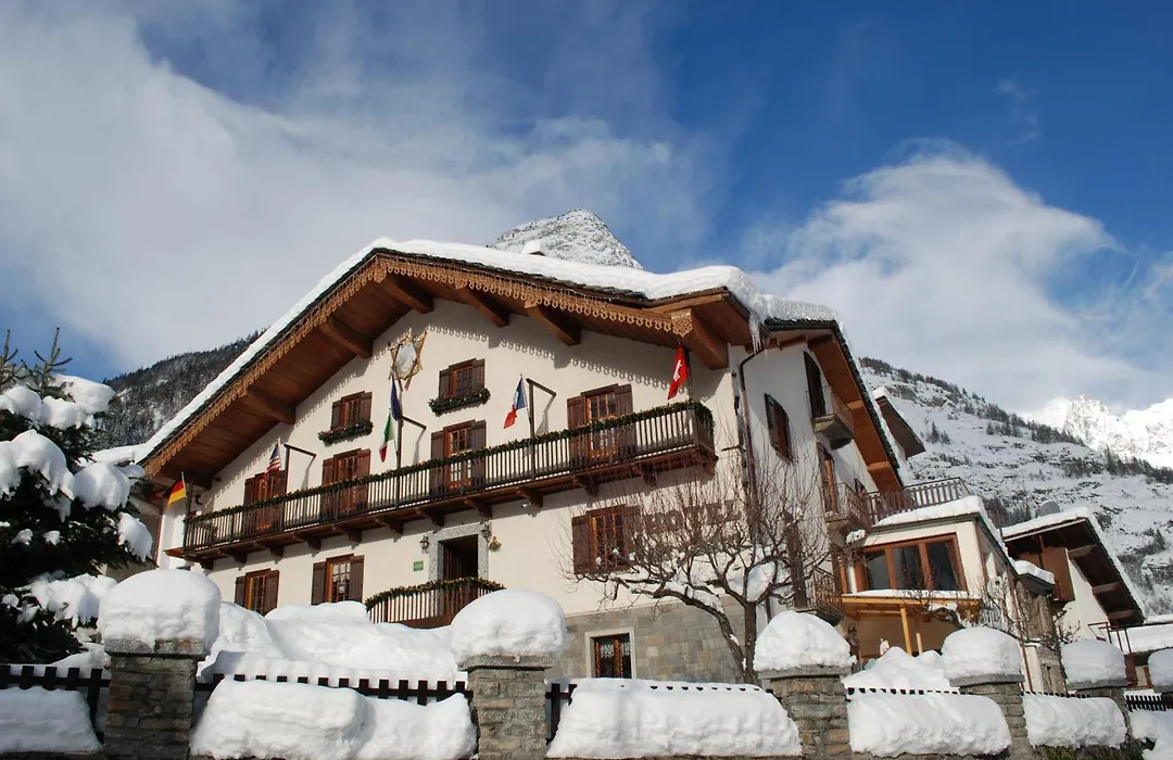 Hotel Des Glaciers-1