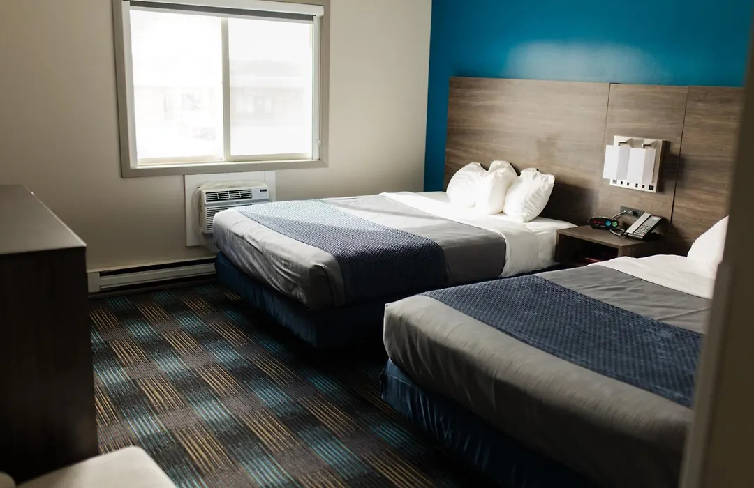 Travelodge By Wyndham Escanaba-1