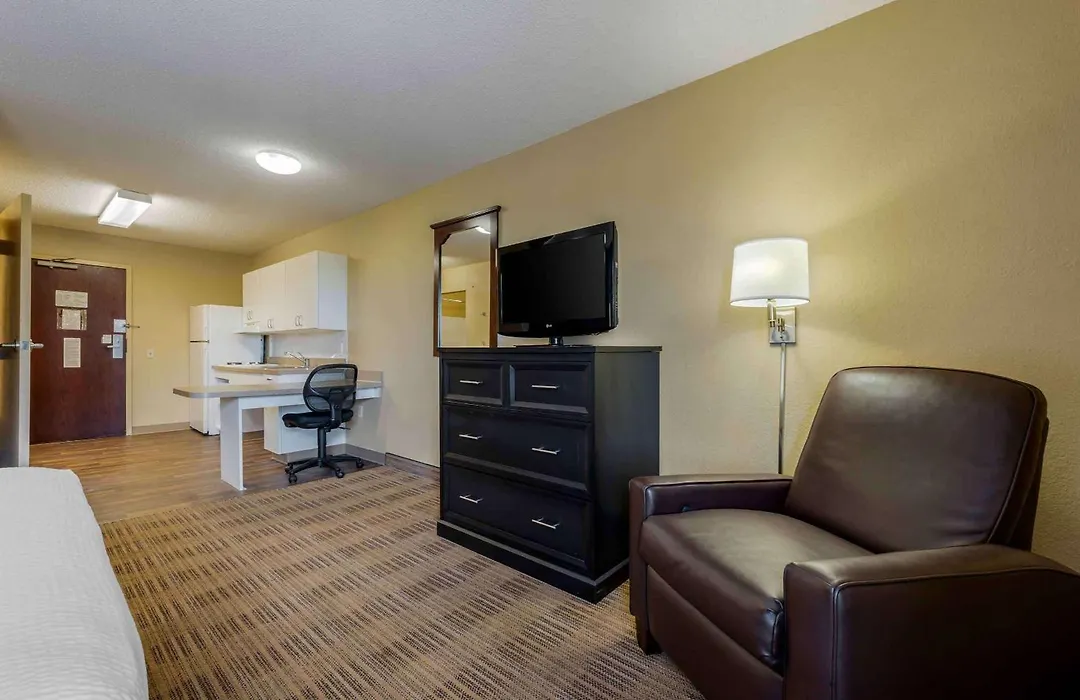 Extended Stay America Suites - Chicago - Gurnee-1