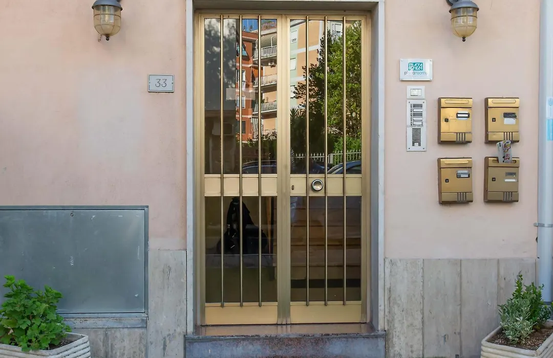 Plaza Rooms Ciampino-1