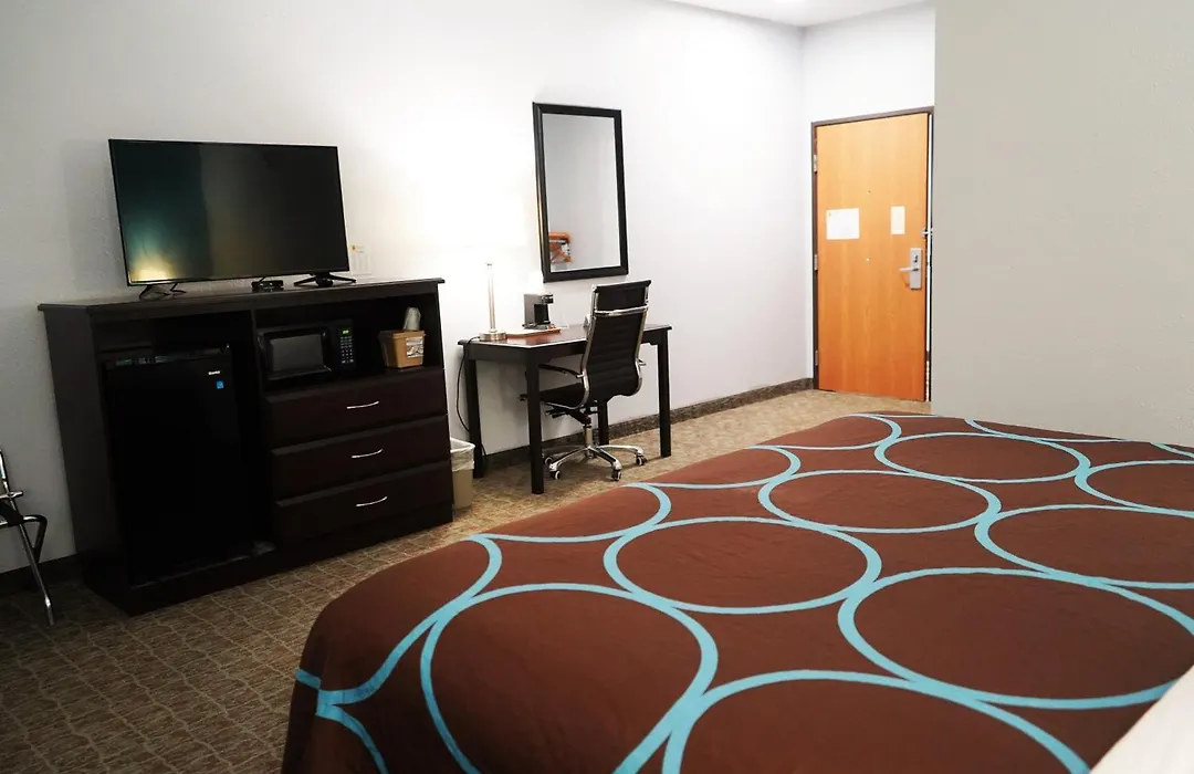 Super 8 By Wyndham Grove City-1