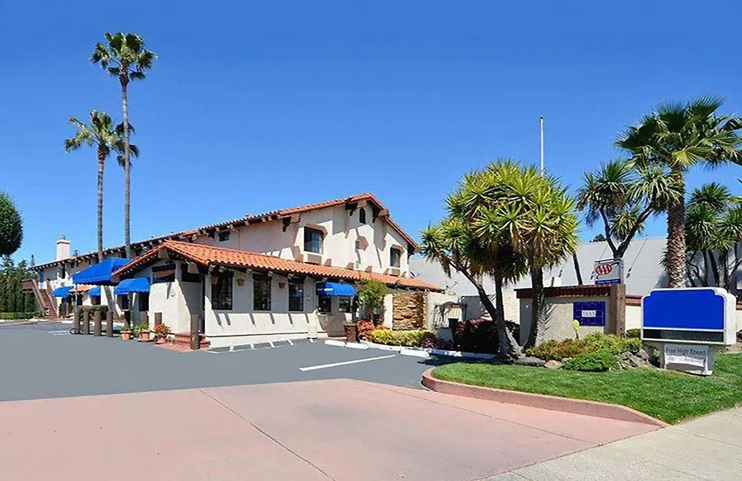 Travelodge By Wyndham Concord-1