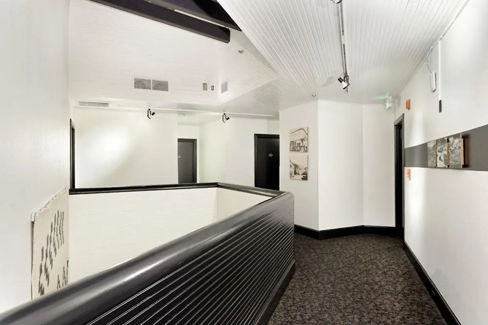 Independence Square 300, Newly Renovated Studio In Downtown Aspen, W/ Rooftop & Hot Tub-1