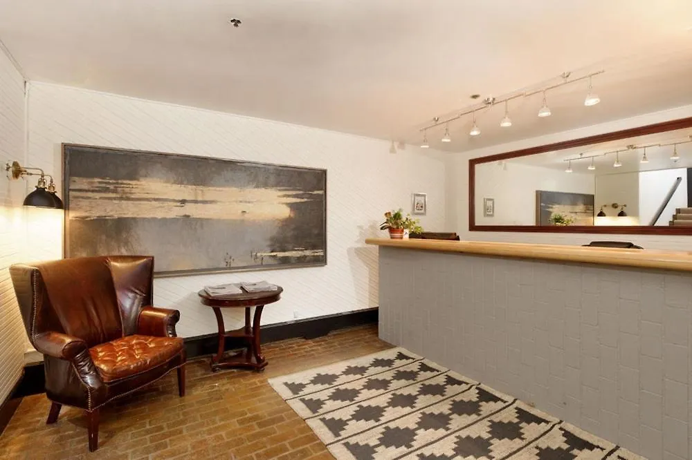 Independence Square 302, Top Floor Stylish Hotel Room With Wet Bar, A/C, In Downtown Aspen-1