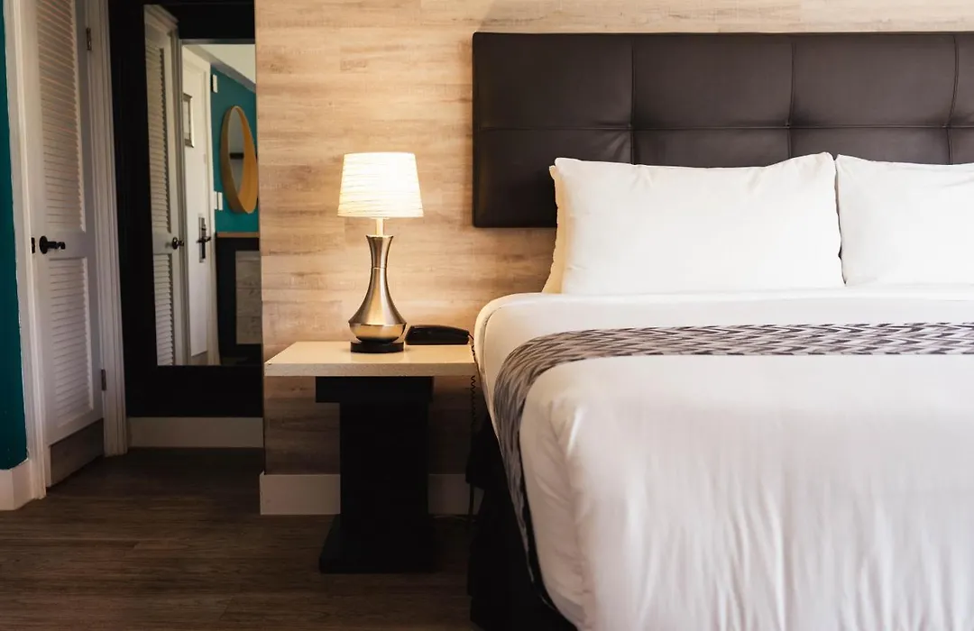 Colony Hotel-1