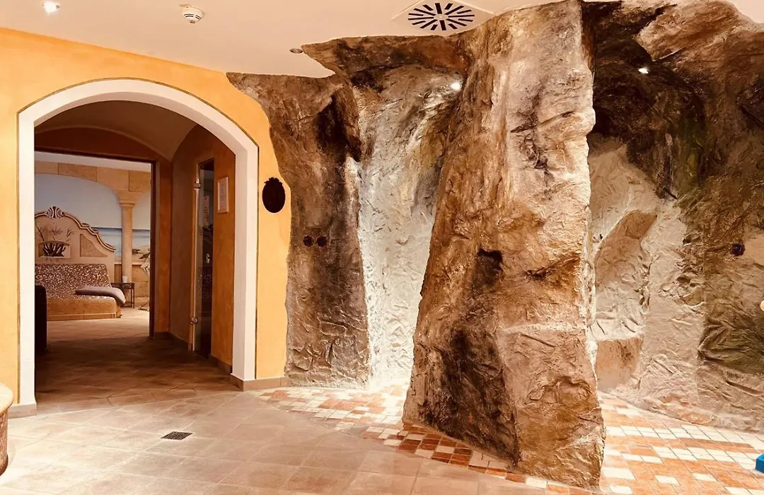 Kur- und Wellnesshotel Waldruh-1