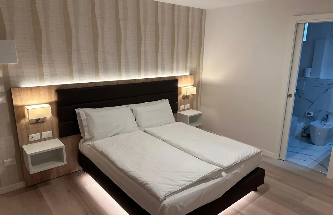 Hotel Derby S-1