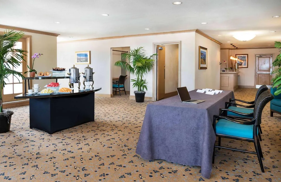 Hilton San Diego Airport/Harbor Island-1