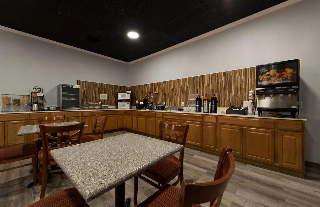 Quality Inn & Suites Manitou Springs At Pikes Peak-1