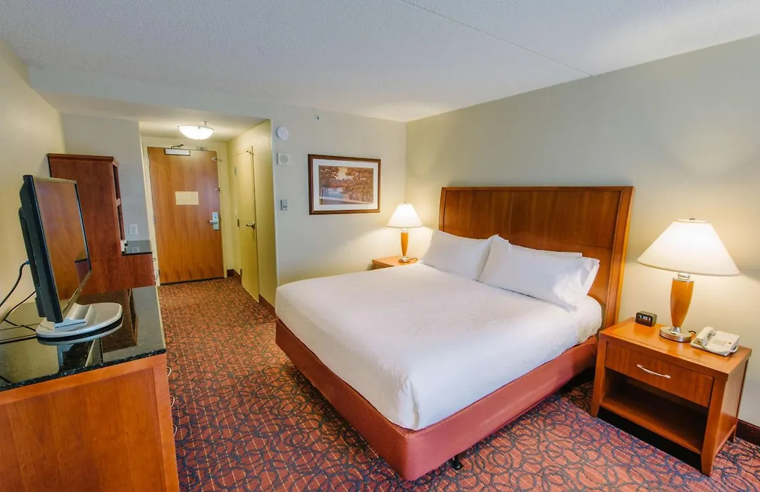 Hilton Garden Inn Manchester Downtown-1