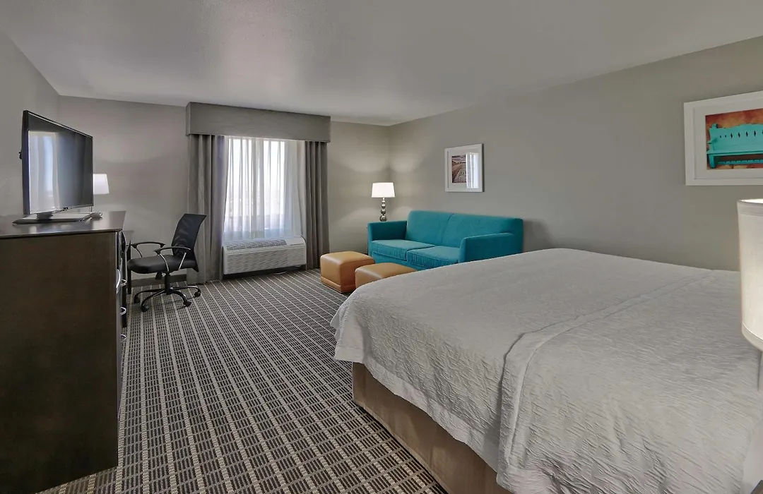 Hampton Inn & Suites Albuquerque Airport-1