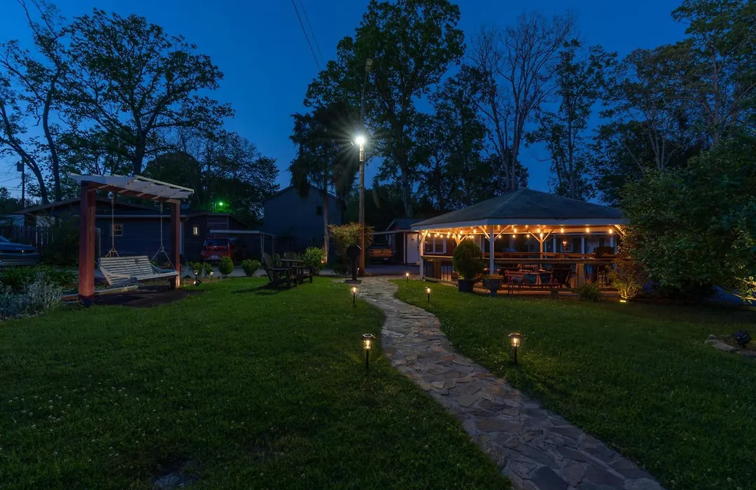 Cedarwood Inn-1