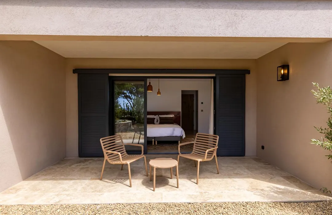 Le Refuge - Gigaro Lodges-1