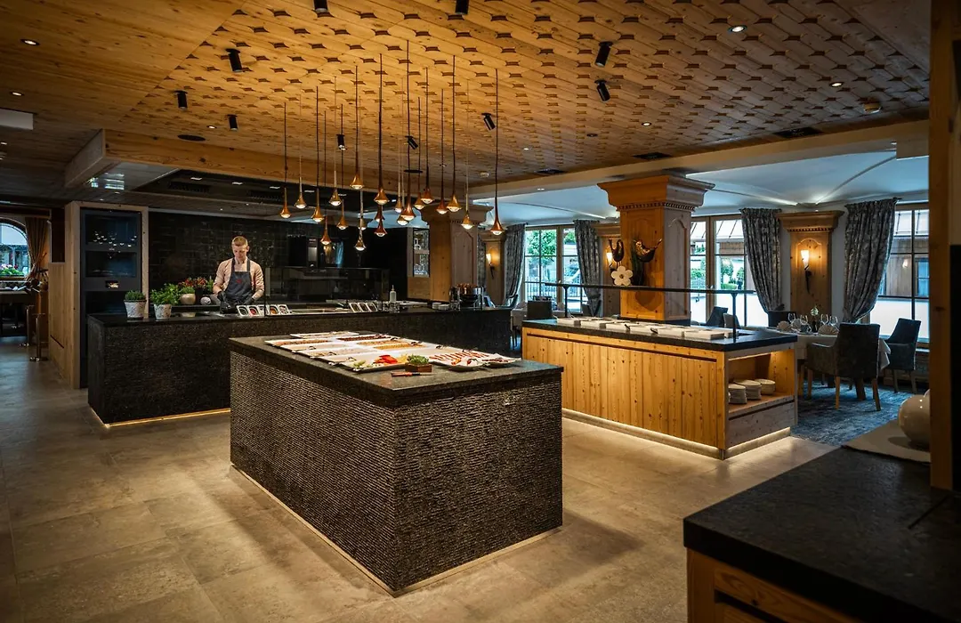 Alpenhotel Ischglerhof-1