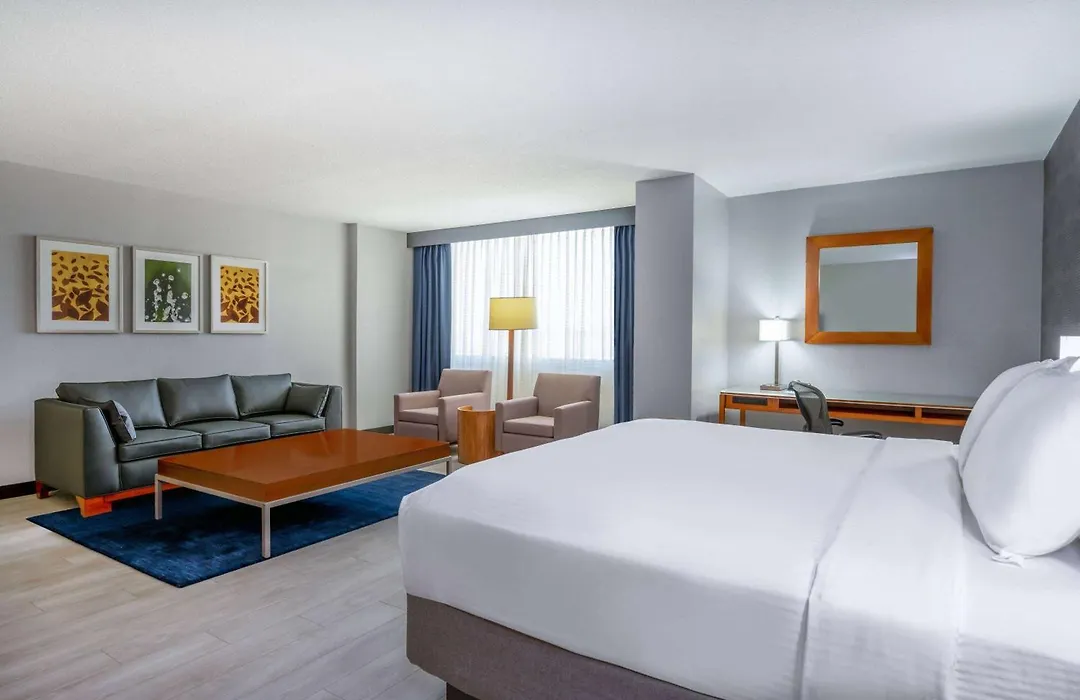 Wyndham Indianapolis Airport-1