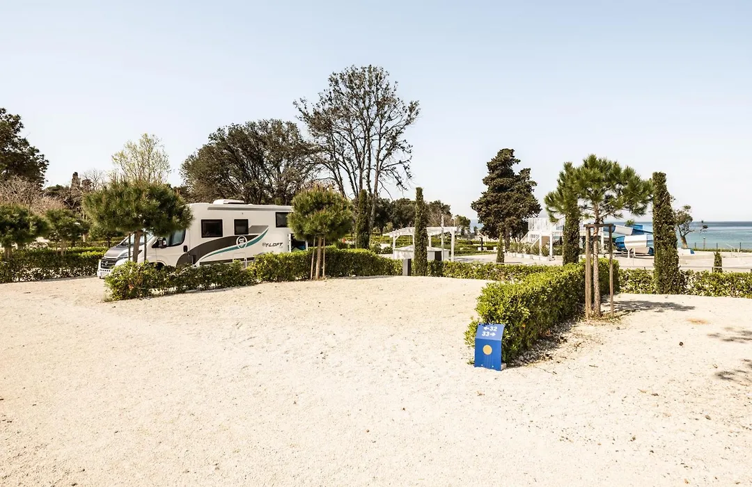 Falkensteiner Premium Mobile Homes&Camping Zadar-1