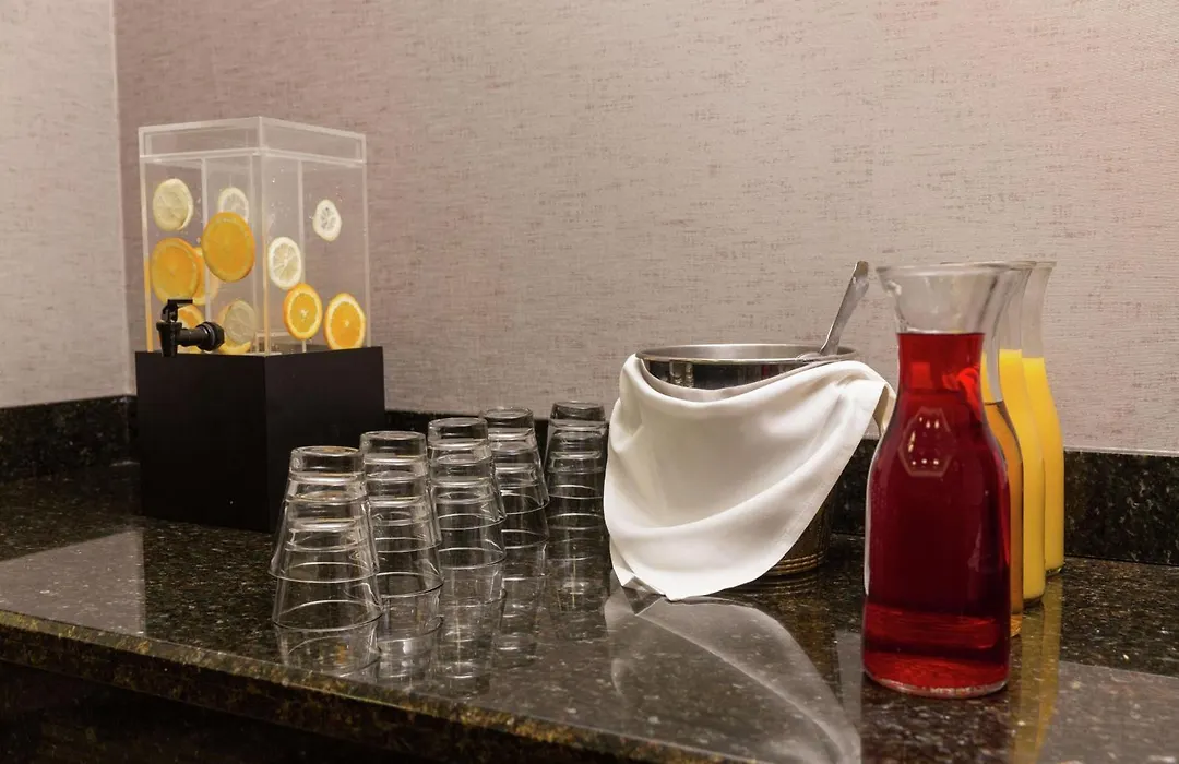 Hilton Chicago/Oak Lawn-1