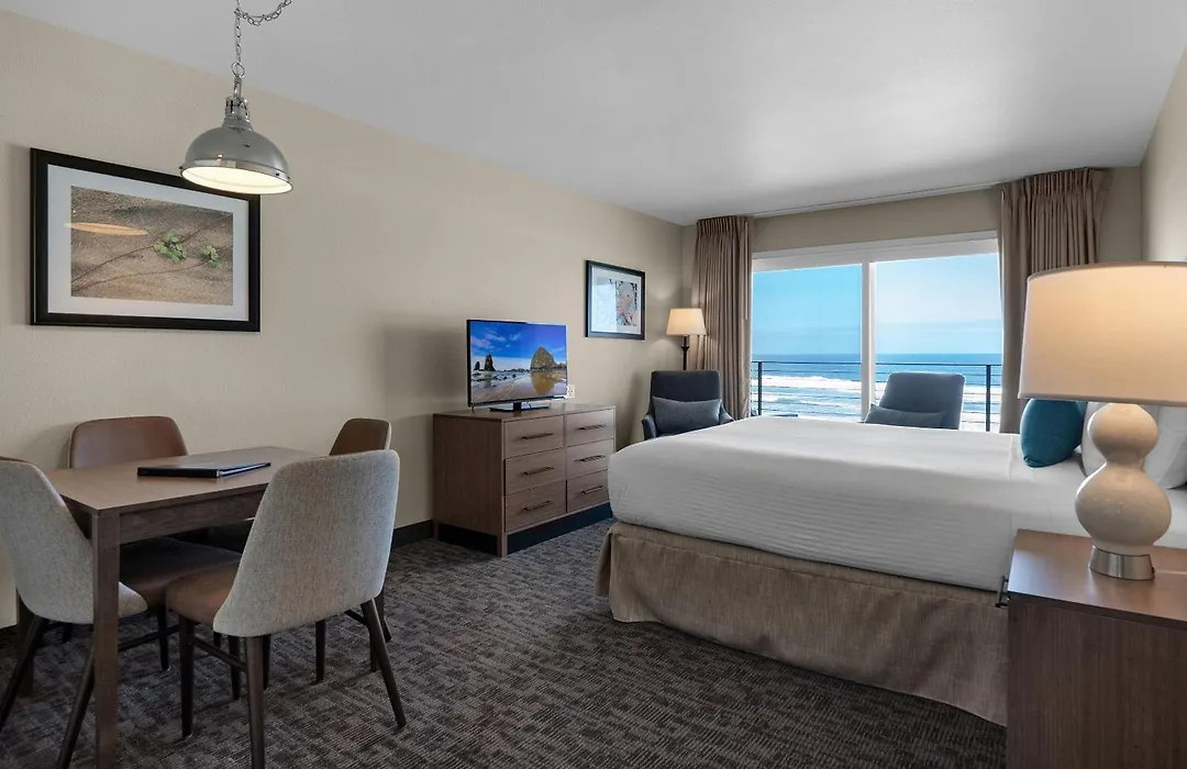 Pelican Shores Inn-1