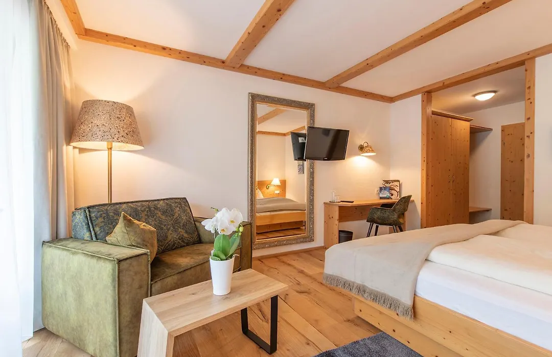 Hotel Alpenrose-1