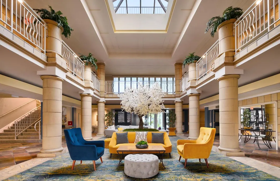 Atrium Hotel Orange County-1