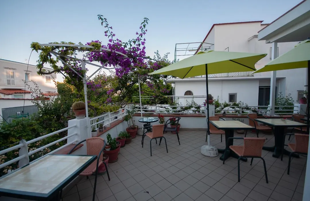 Hotel Villa Cecilia-1