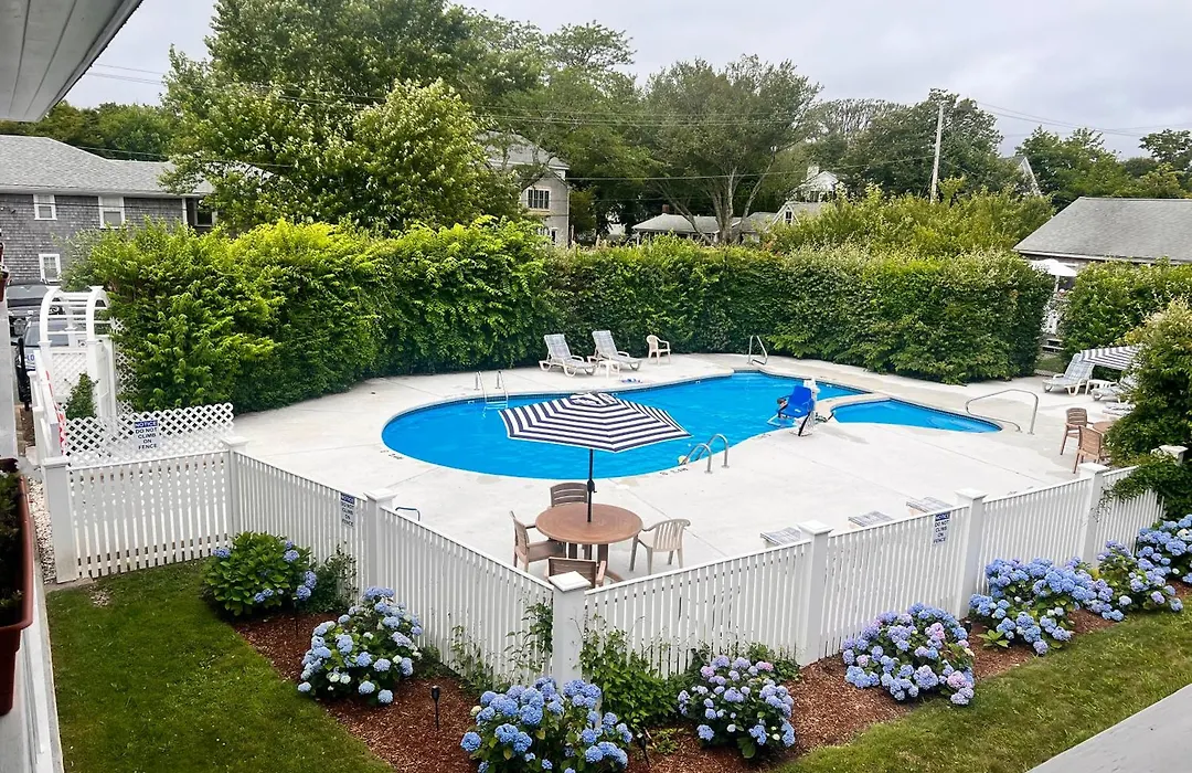 Edgartown Commons-1