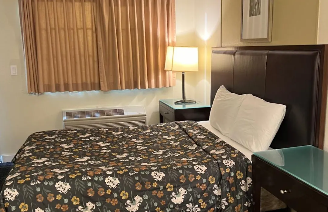 Columbus Motor Inn-1