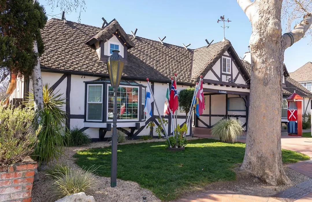 Solvang Inn & Cottages-1