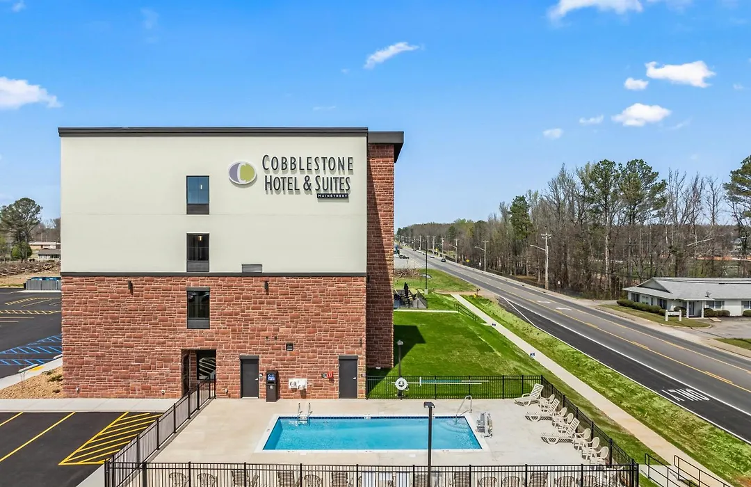 Cobblestone Hotel & Suites - Cullman-1