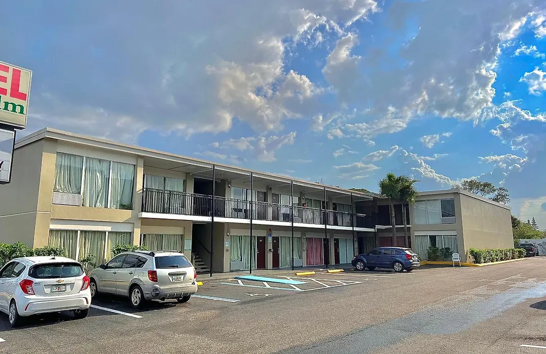 River Palm Hotel-1