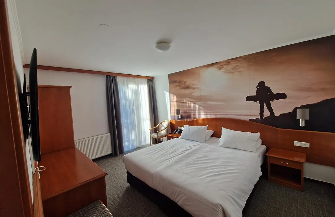 Hotel Kompas-1