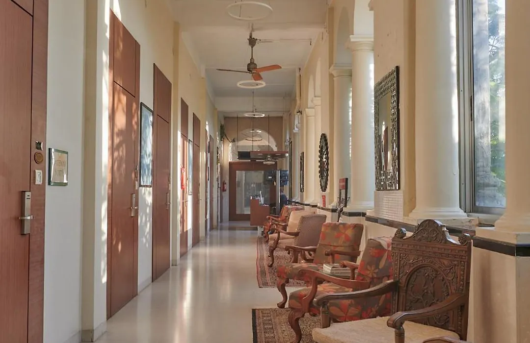 Elphinstone Hotel-1