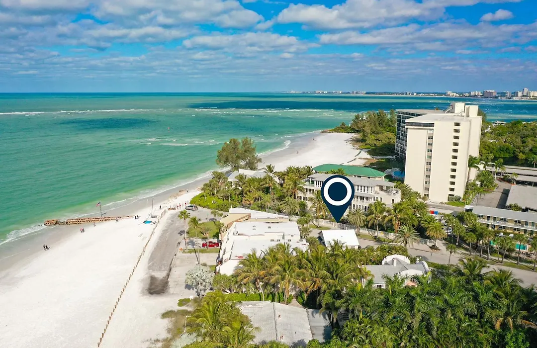 Parrot Beach Cottages Suite #2-1