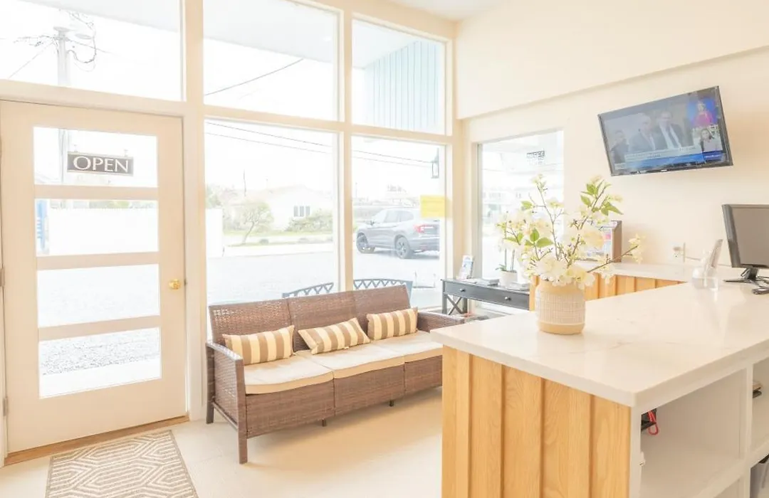 Ocean Surf Resort-1