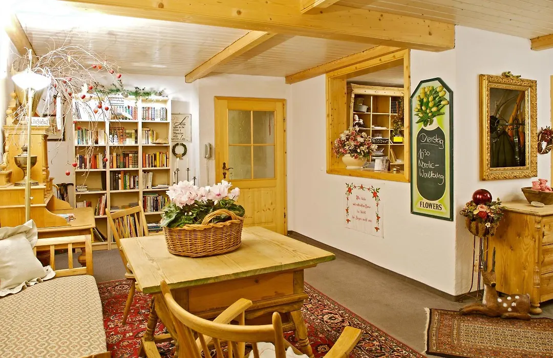 Landhotel Herzberger garni Zimmer&Ferienwohnungen-1