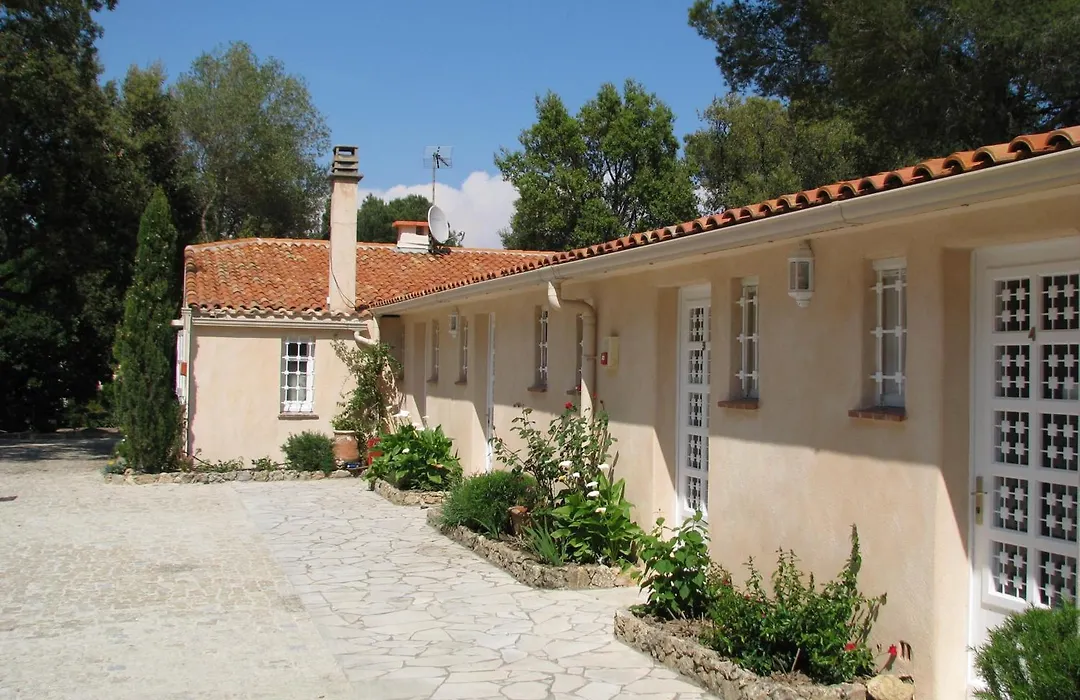 Athéna STUDIOS-1