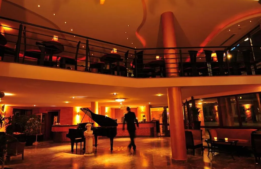 Hotel Santo-1